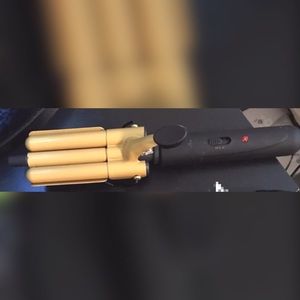 Gold N Hot Ceramic Triple Barrel Waver